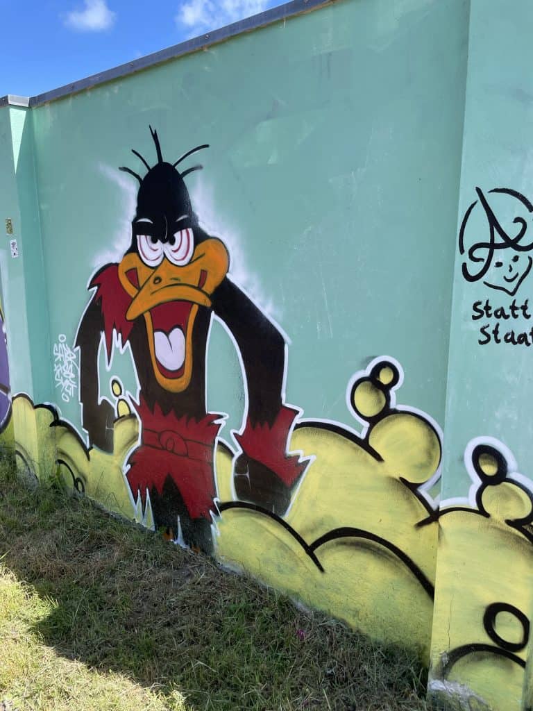 Daffy Duck Graffiti