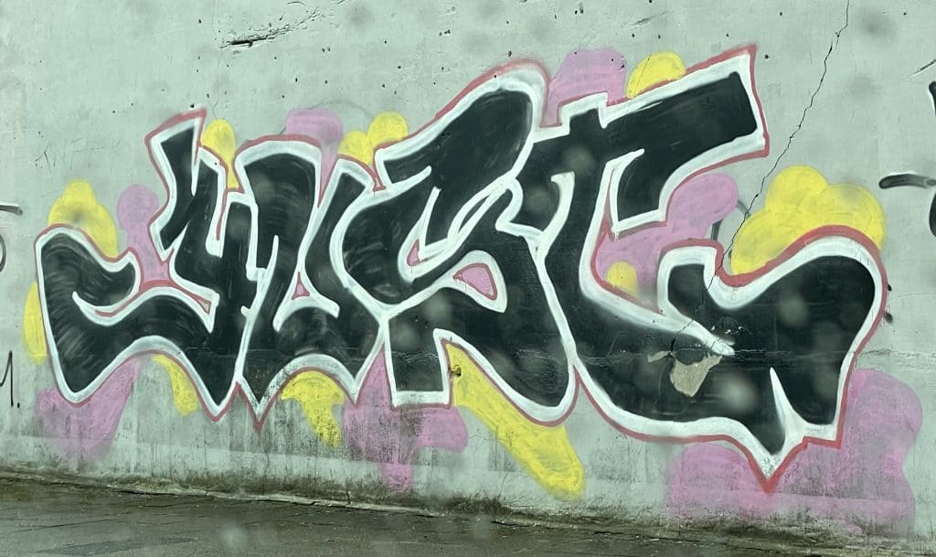 Graffiti auf Hauswand