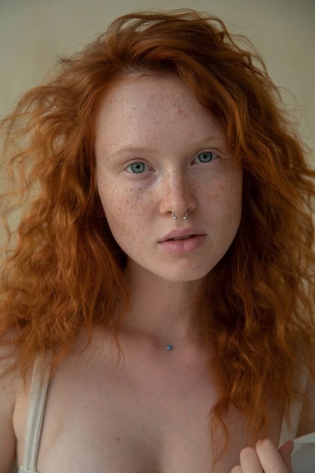 Portrait einer rothaarigen Frau