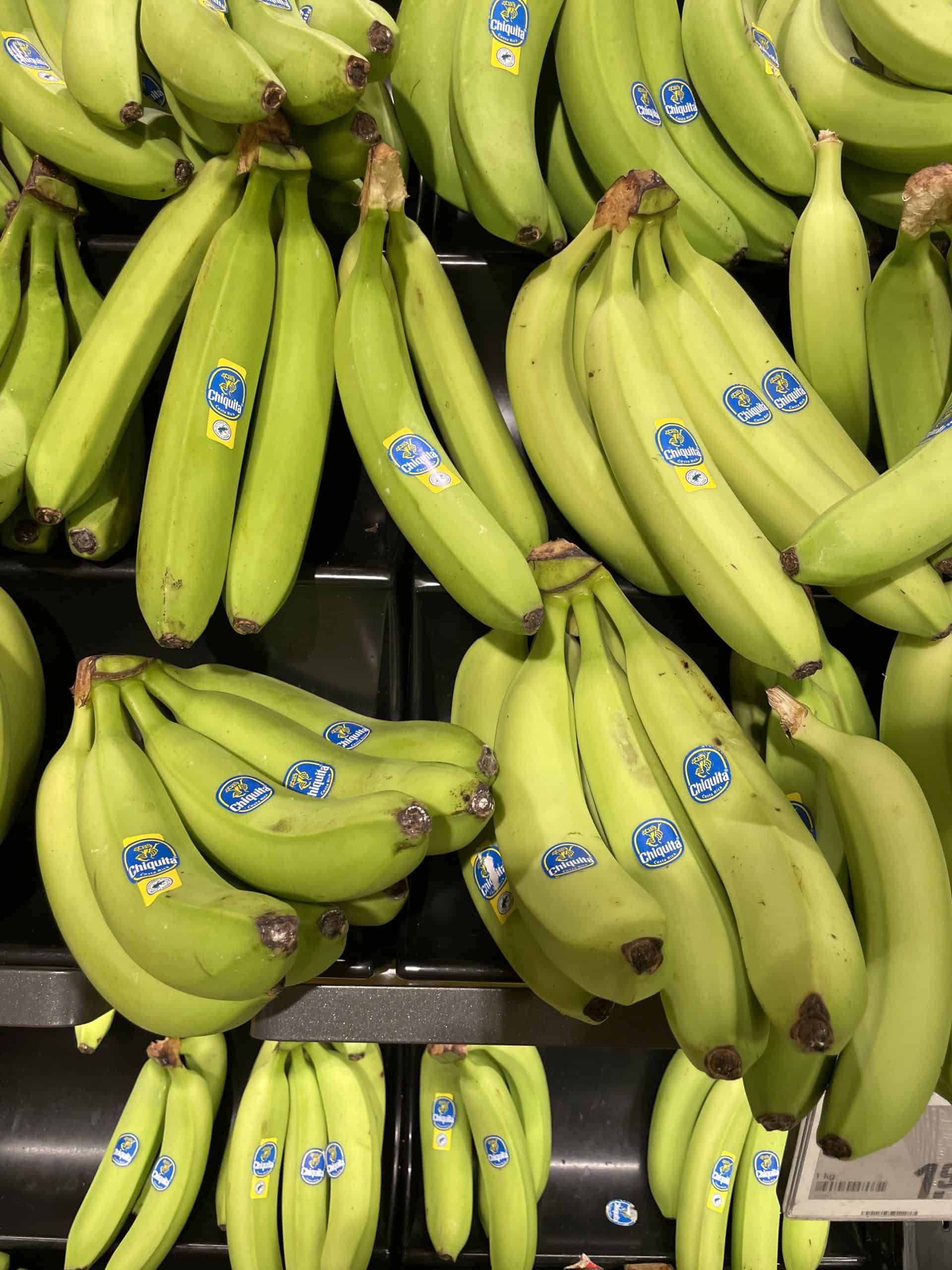 grüne Chiquita-Bananen I’m Supermarkt