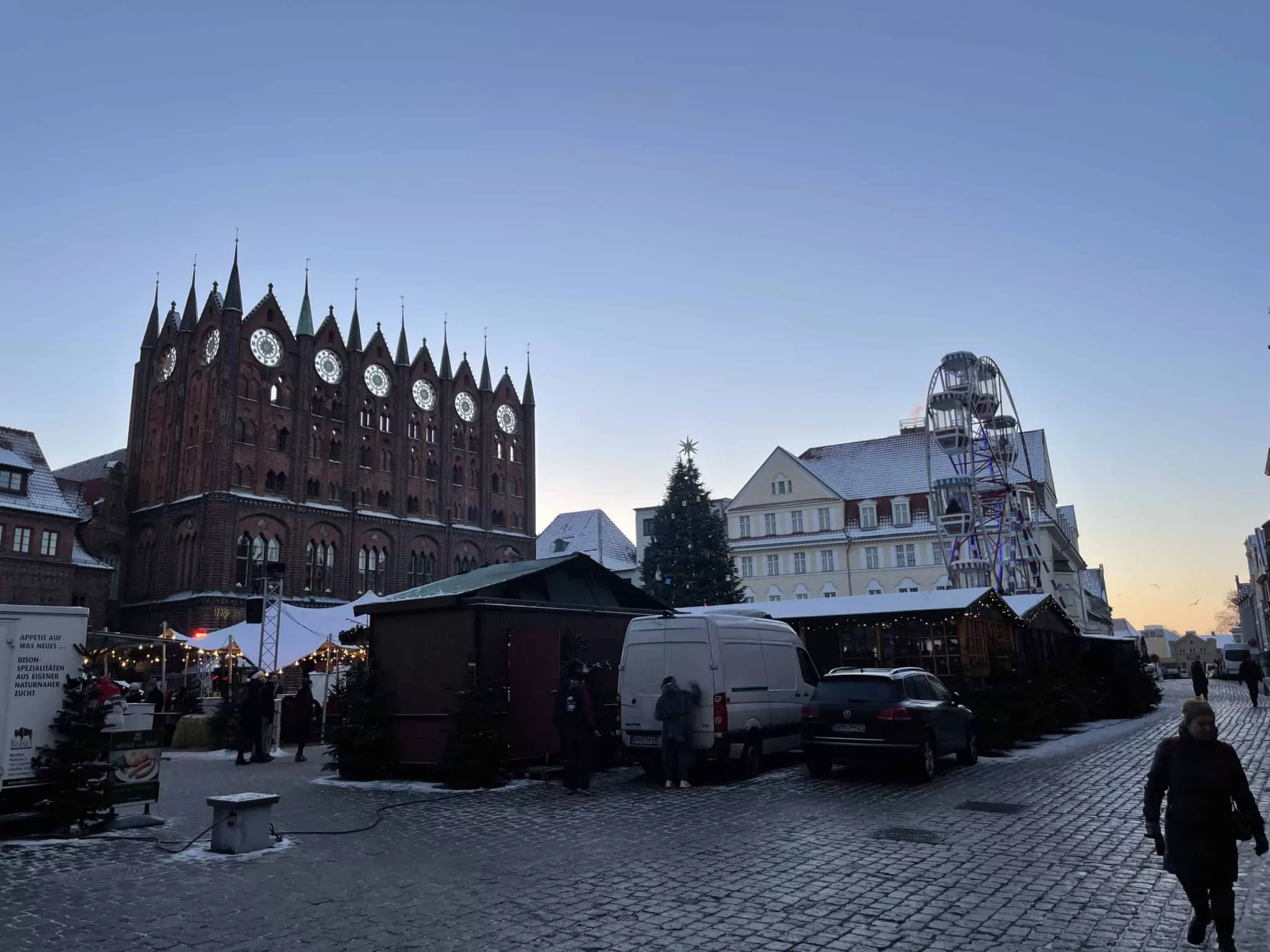 noch ein Blick auf einen Weihnachhtsmarkt in Stralsund