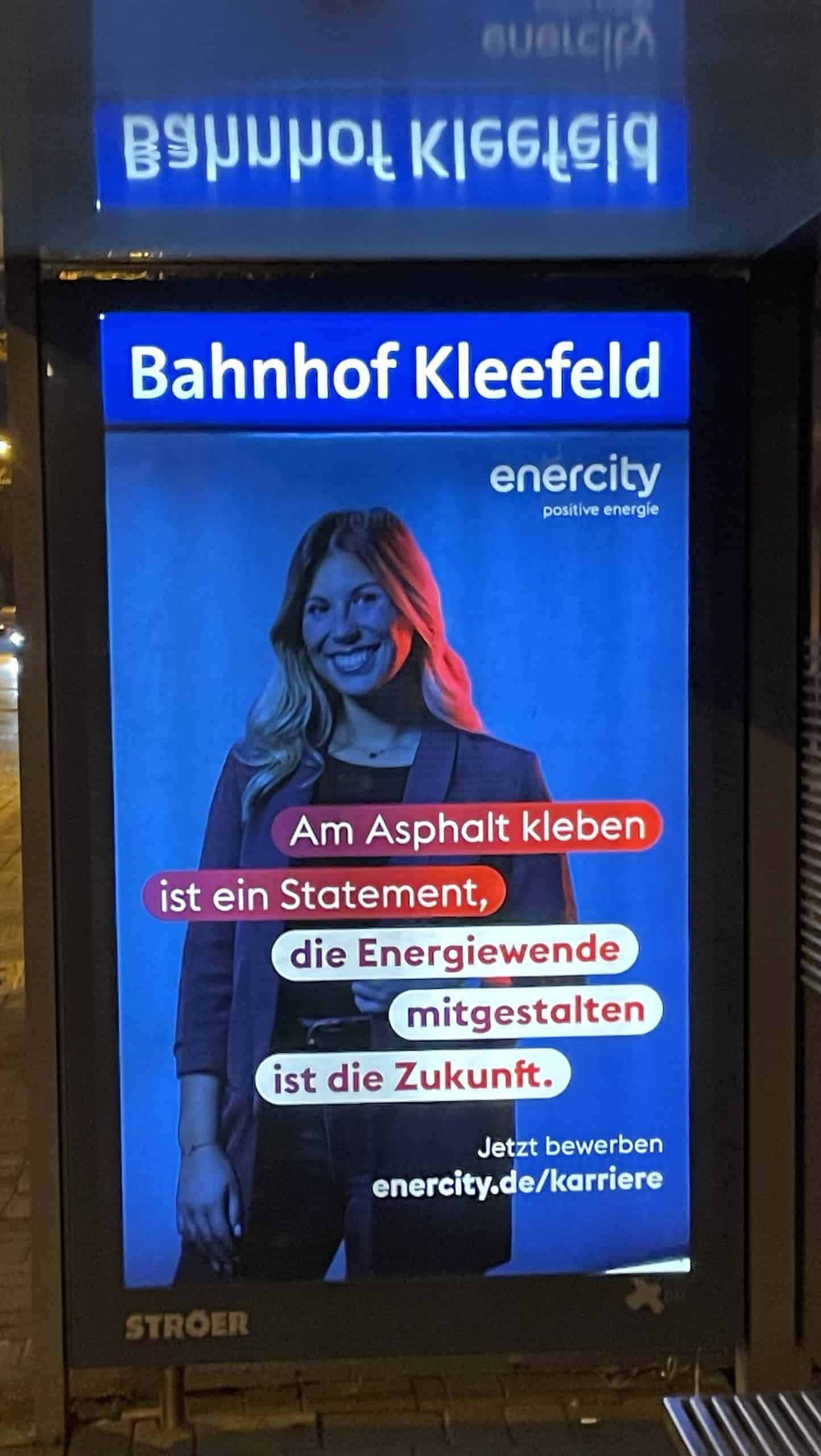 enercity-Reklame, die Mitarbeiter zum Gestalten der Energiewende suchen.