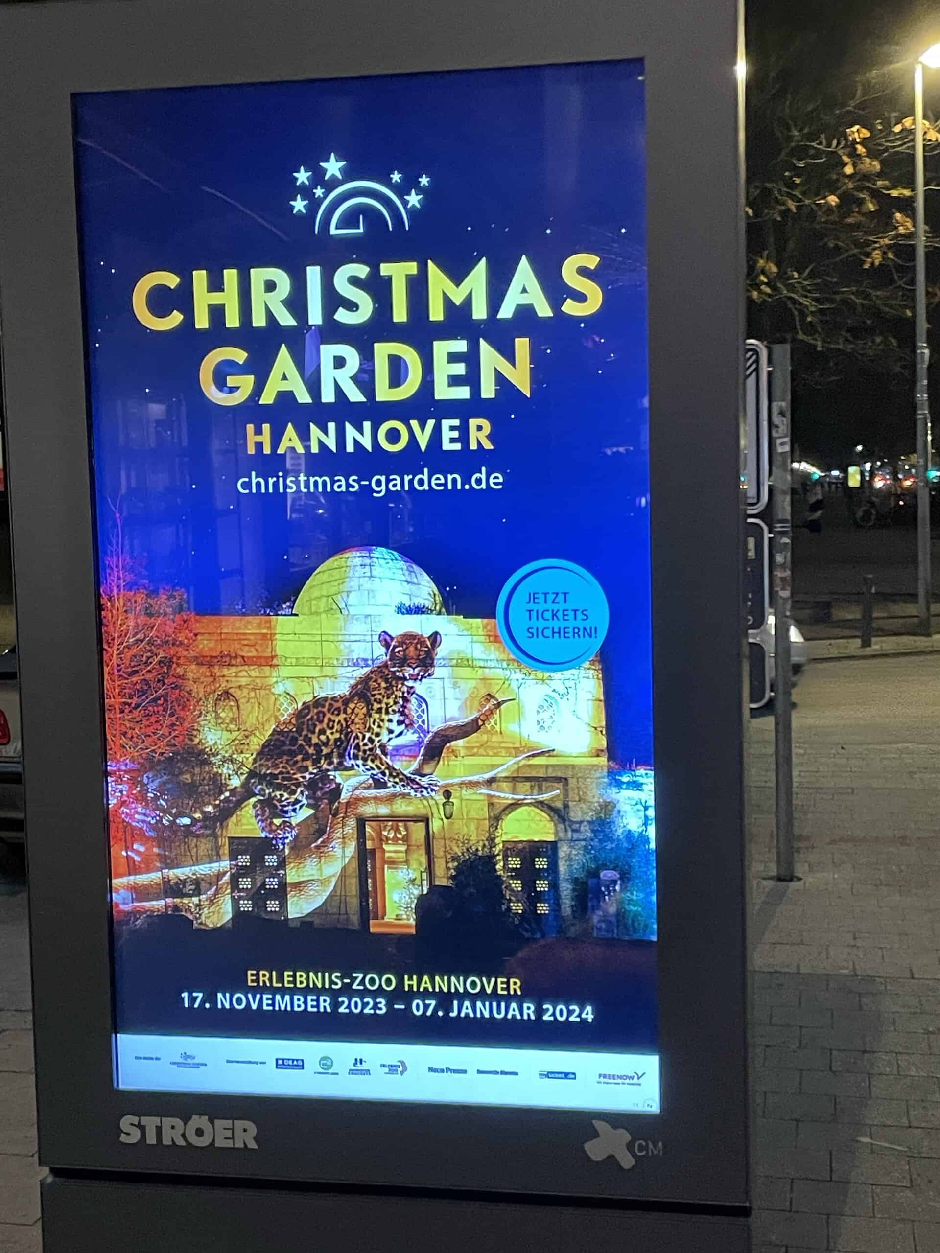Reklametafel für den Christmas Garden im Zoo Hanover