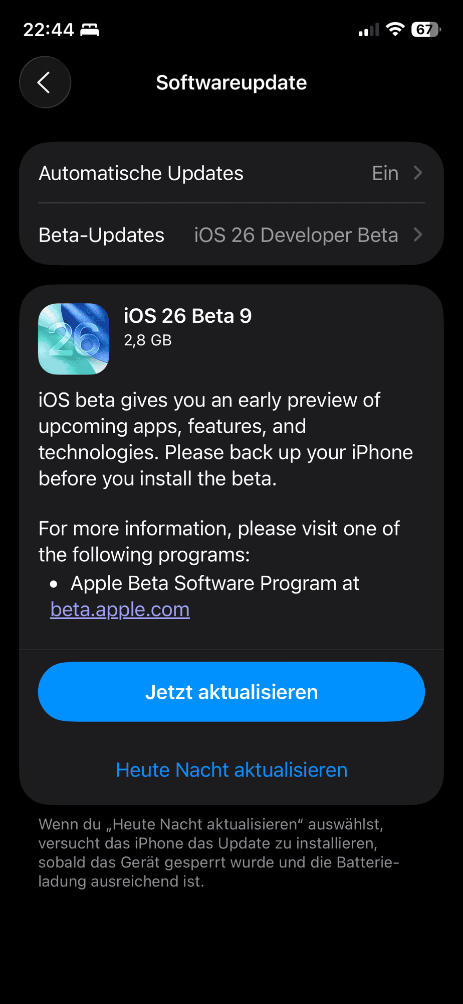 Screenshot vom iOS 26 Beta 9 Installer Screen.