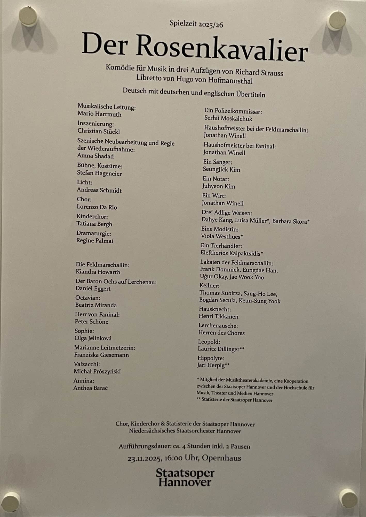 Aushang zum Rosenkavalier mit den Beteiligten.