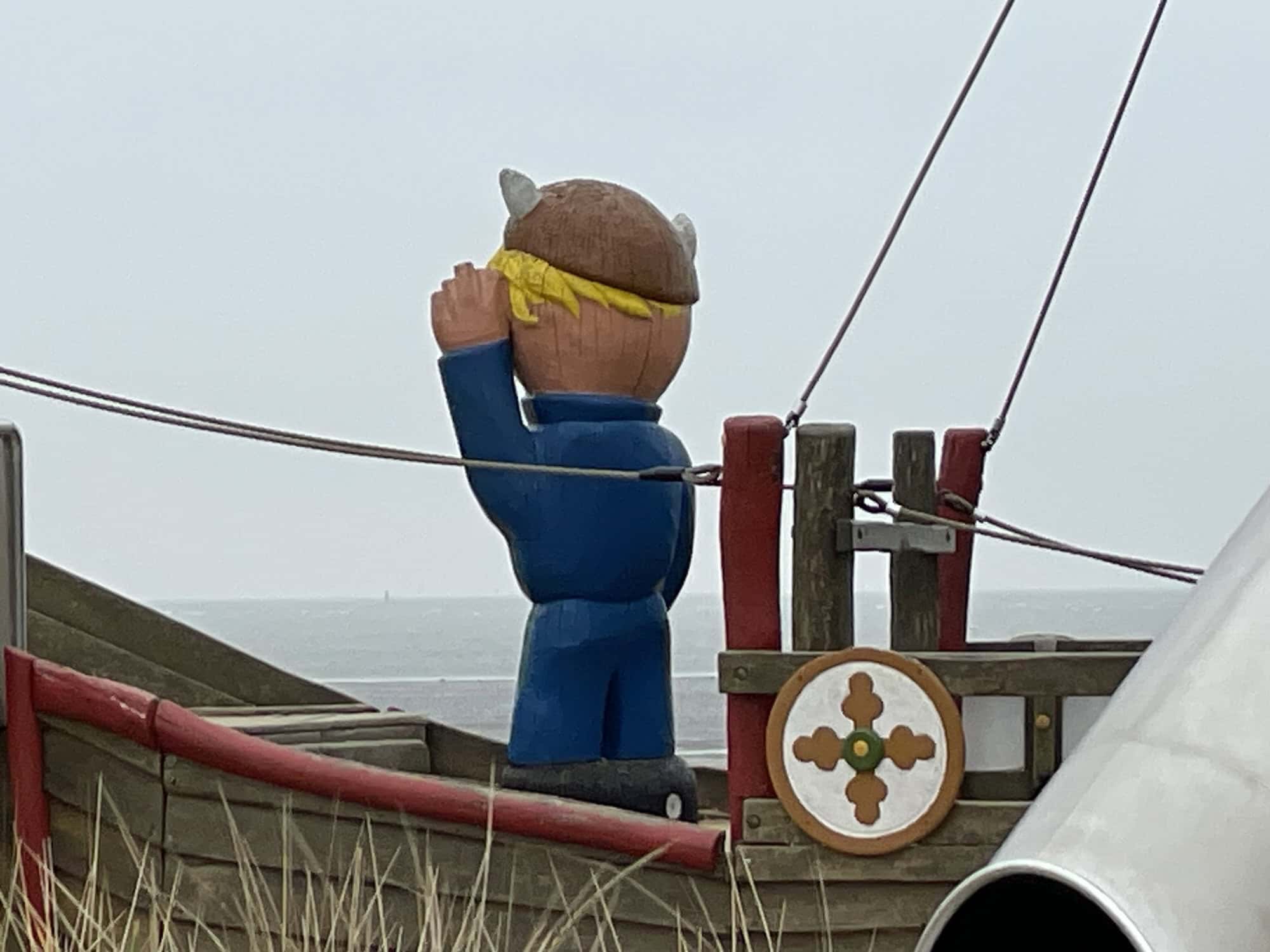 Piratenschiff mit Jan Cux in blau.