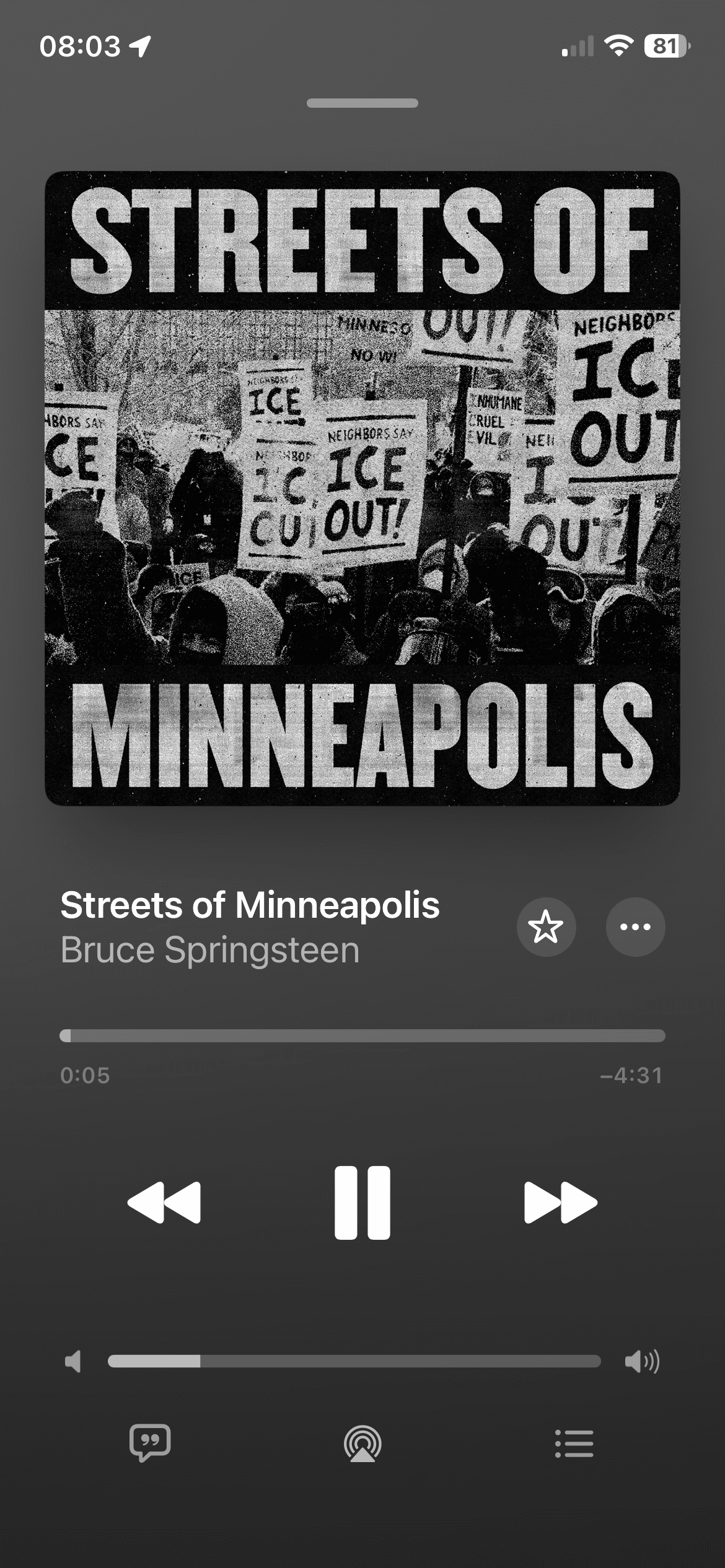 Music App mit der Single ‚Streets of Minneapolis‘ von Bruce Springsteen.